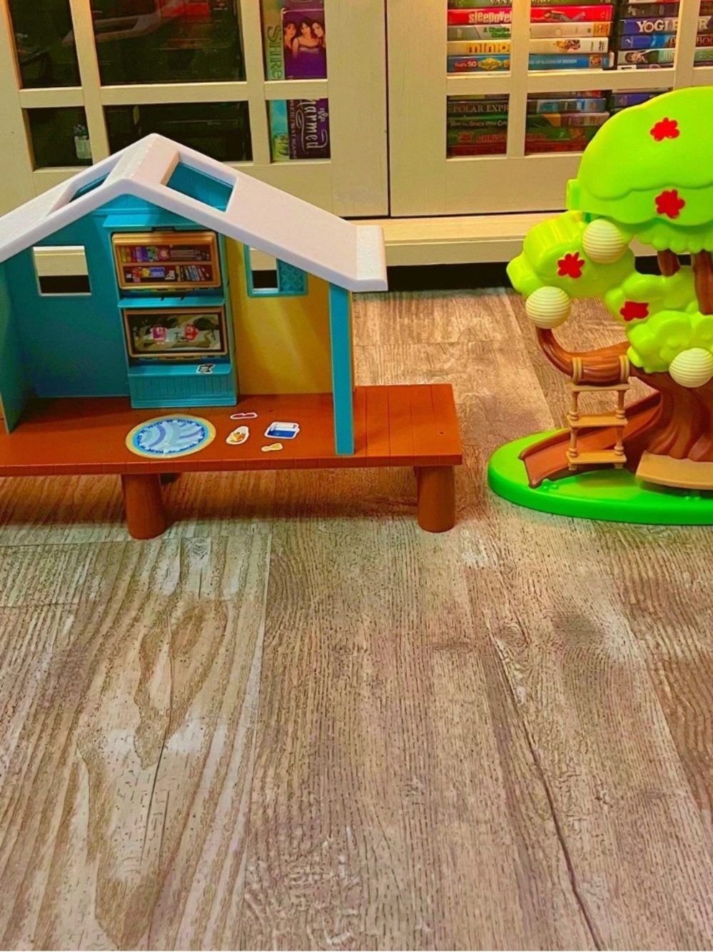 Bluey Tree House & Bluey Beach House Playset Houses Only